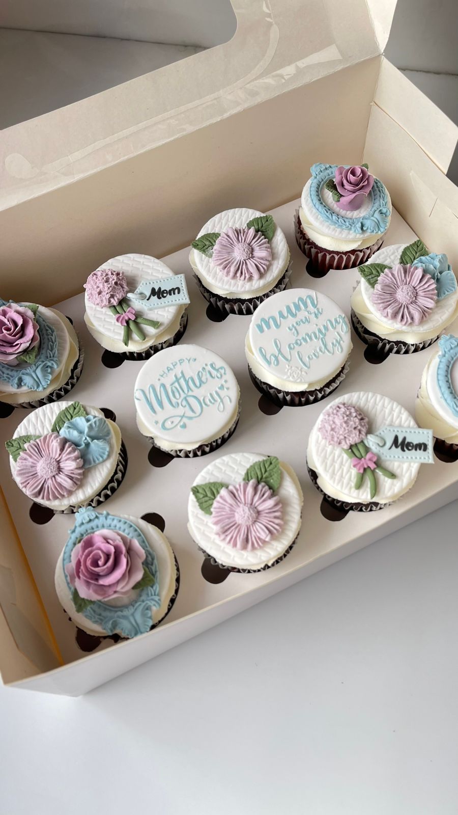 Mother’s Day Luxury Floral Cupcakes