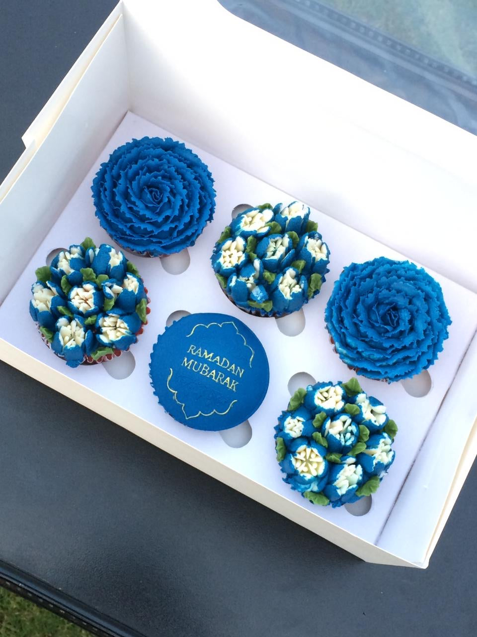 NEW Buttercream Cupcakes - House of Flowers