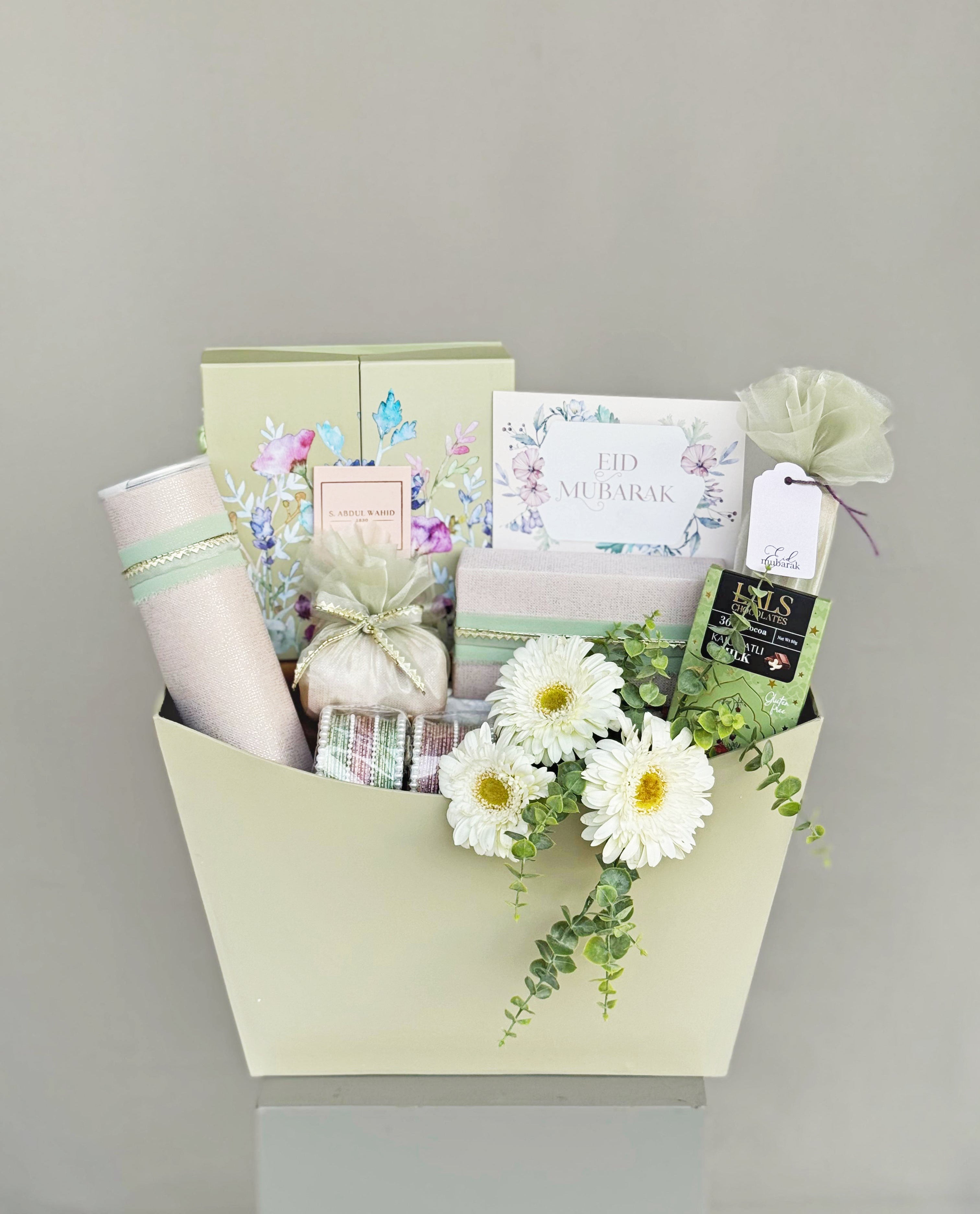 Blush Botanic Hamper