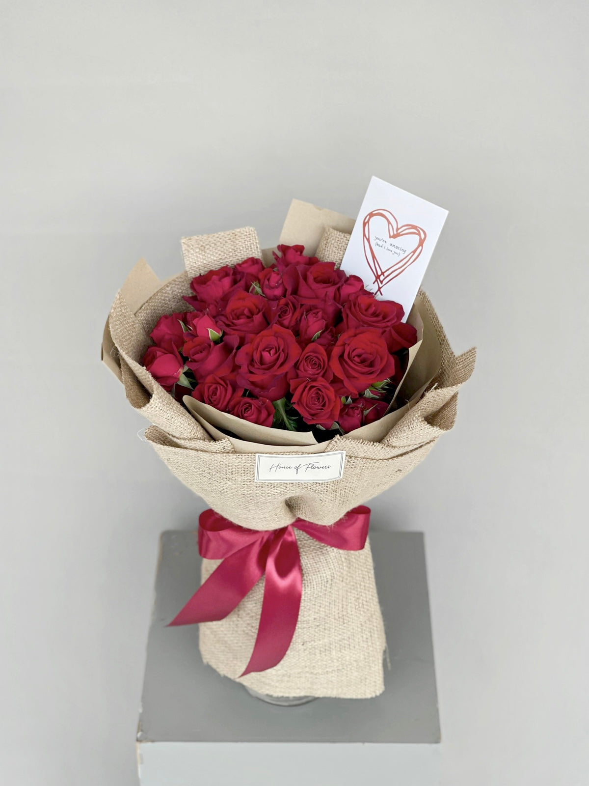 valentine’s day, 14 feb, premium red roses, imported roses, bouquets, fresh flowers, gifting, lahore, karachi, pakistan, valentine’s bouquet, red flowers, love is in the air, chocolate baskets, gift baskets, fresh flower box, galentines