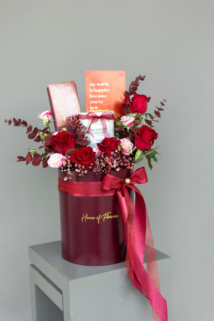 valentine’s day, 14 feb, premium red roses, imported roses, bouquets, fresh flowers, gifting, lahore, karachi, pakistan, valentine’s bouquet, red flowers, love is in the air, chocolate baskets, gift baskets, fresh flower box