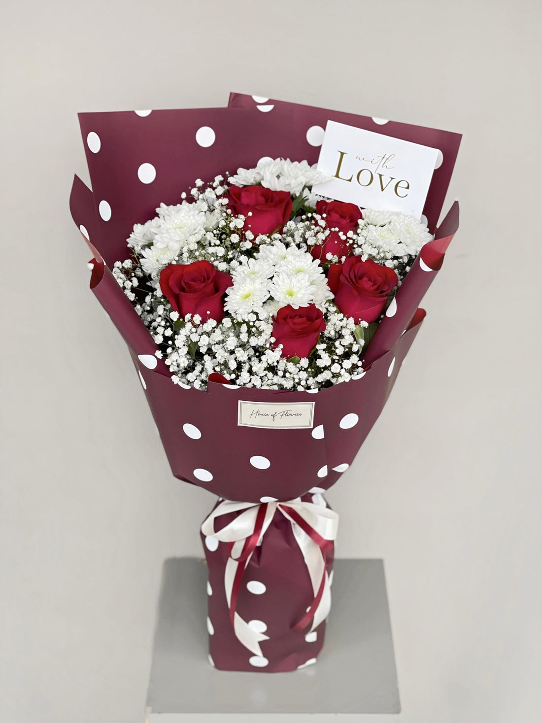 valentine’s day, 14 feb, premium red roses, imported roses, bouquets, fresh flowers, gifting, lahore, karachi, pakistan, valentine’s bouquet, red flowers