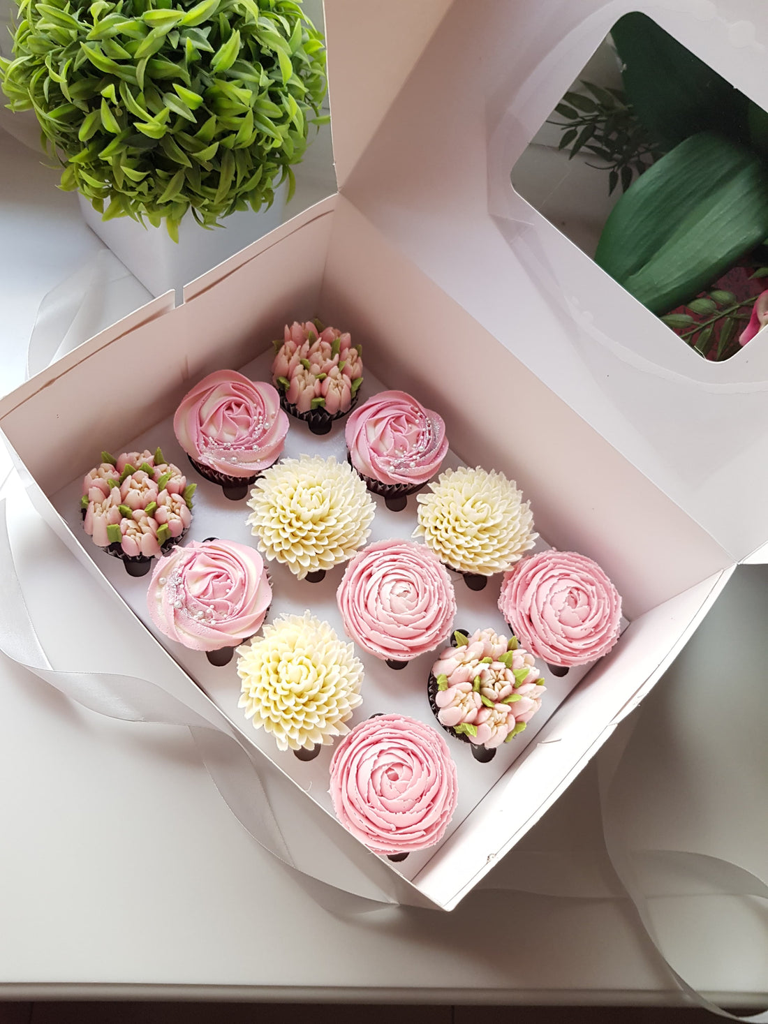 Pink Lagoon Cupcakes