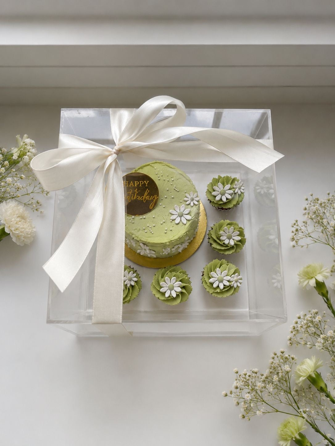 Daisy Garden Bento Cake &amp; Cupcakes Box