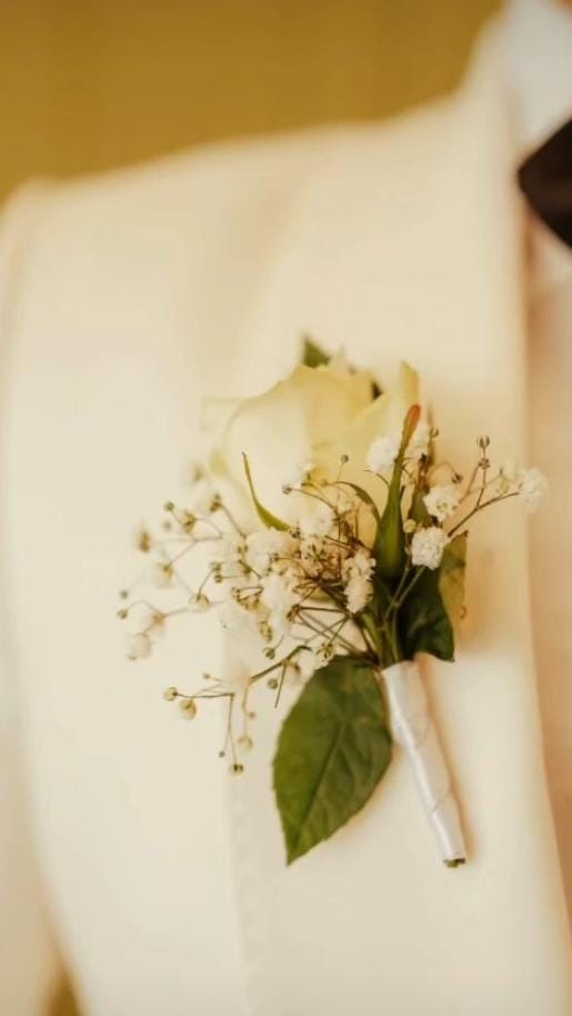 Boutonniere 2