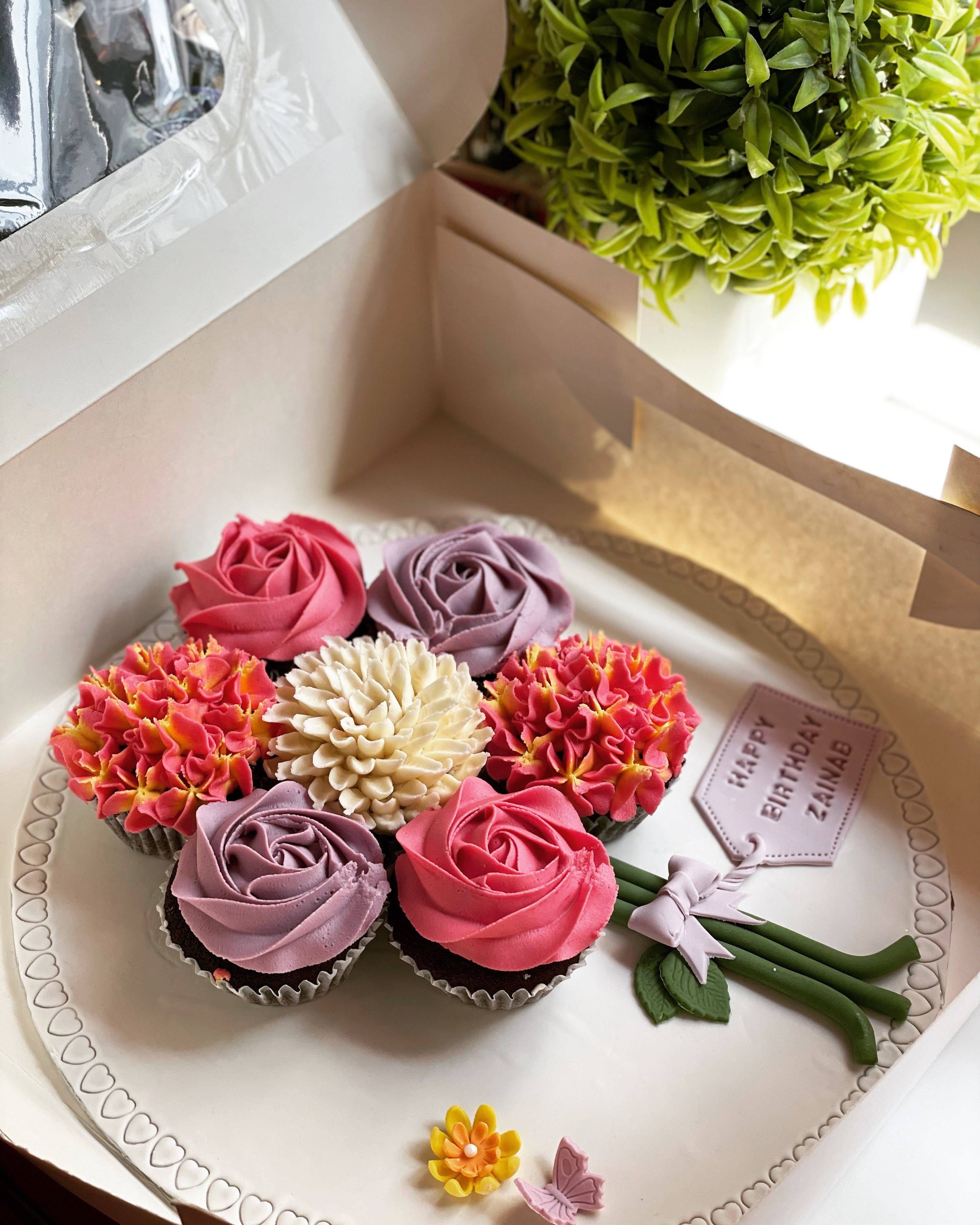 Cupcakes Flower Bunch (Small) - House of Flowers 